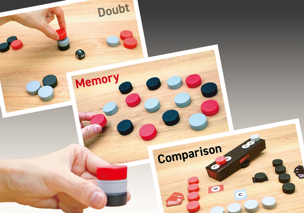 Game Shelf Wonder Bowling žaidimas – medinė lazda smūgiuoja boulingo kamuoliu į kėglius, geltonas fonas.